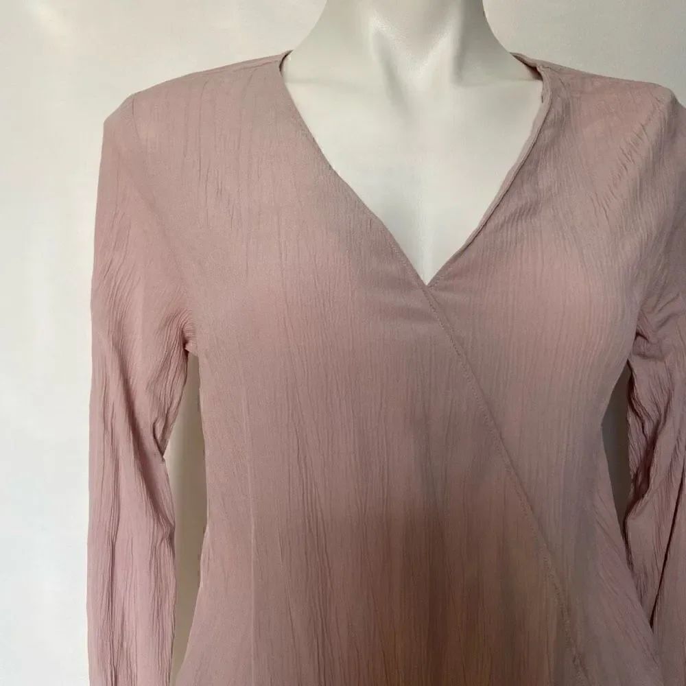 Eddie Bauer 100% rayon faux wrap front long sleeve top lilac